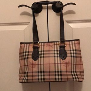 BURBERRY medium shoulder bag,